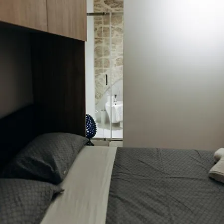 Amiura Apartment *